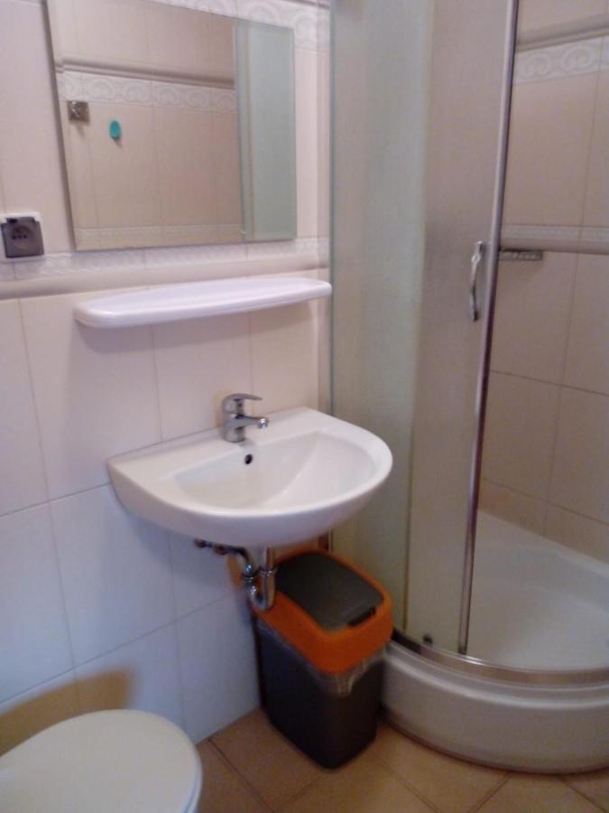 Pokój dwuosobowy z prywatną łazienką
